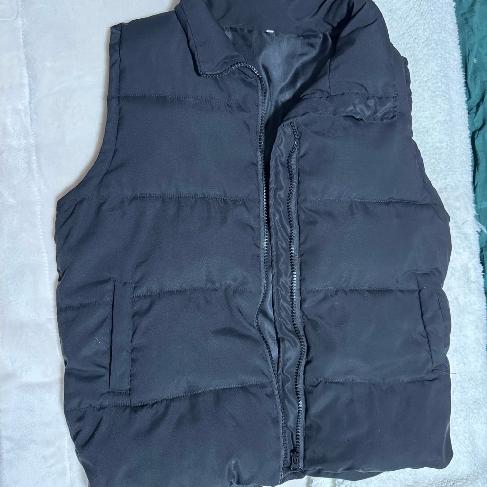 Amazon Women's Black Puffer Vest